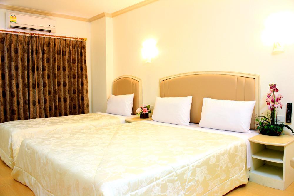 P.A. Ville Hotel Nakhon Sawan Zewnętrze zdjęcie