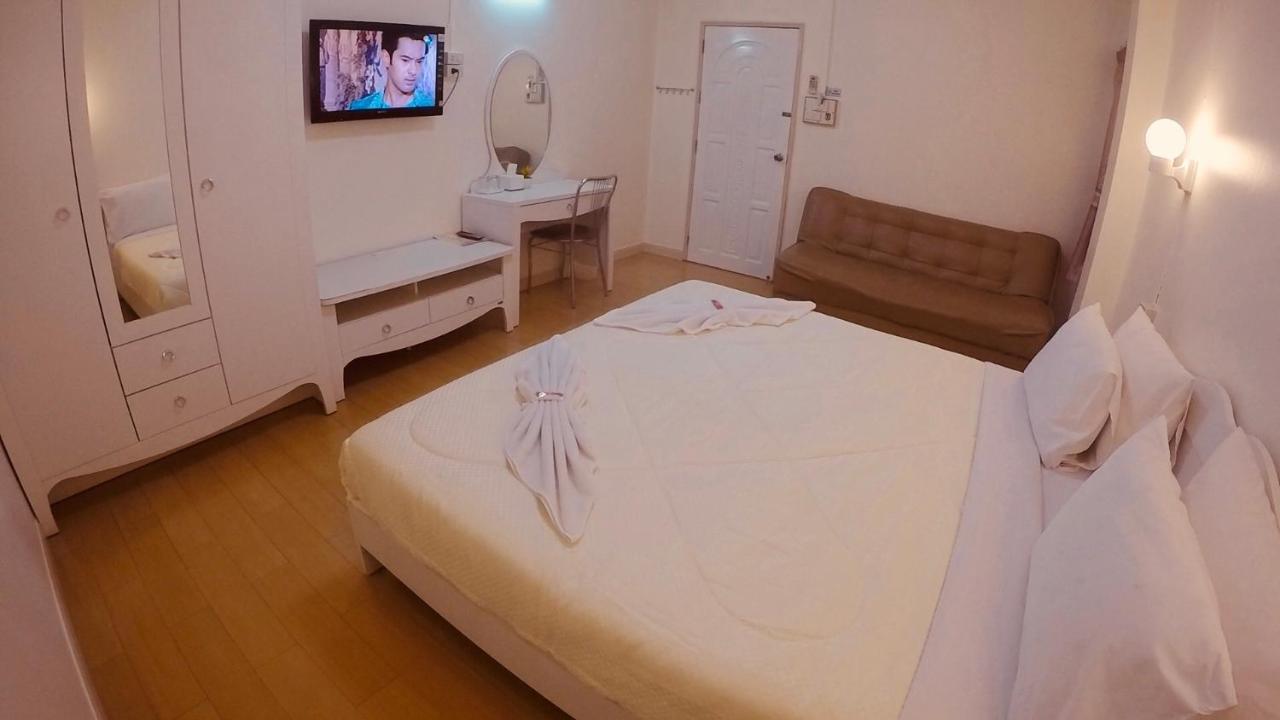 P.A. Ville Hotel Nakhon Sawan Zewnętrze zdjęcie